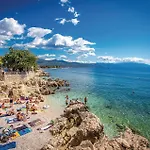 Amazing In With Wifi Apartment Novi Vinodolski